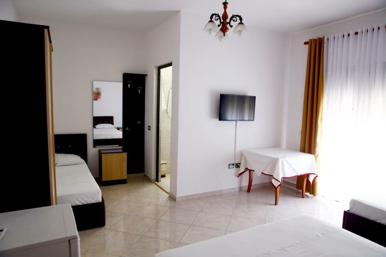 Hotel Tirona Durrës Kültér fotó